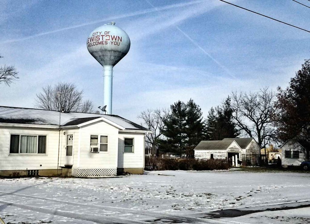 lewistown illinois on the road
