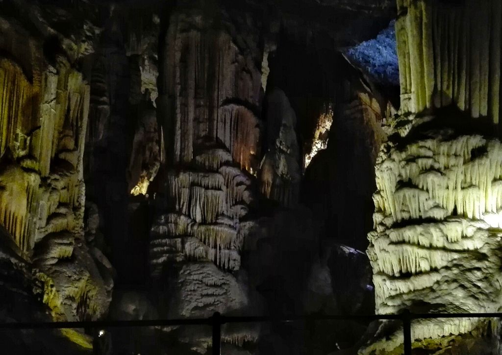colonne di stalattiti