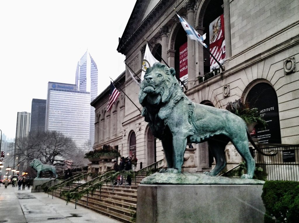 leoni all'ingresso esterno del Chicago Art Institute