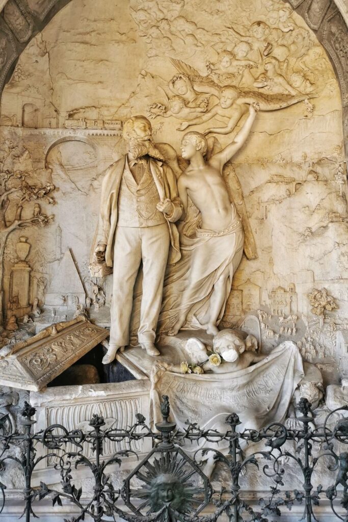 tomba dei ratti postiglione al cimitero monumentale di torino
