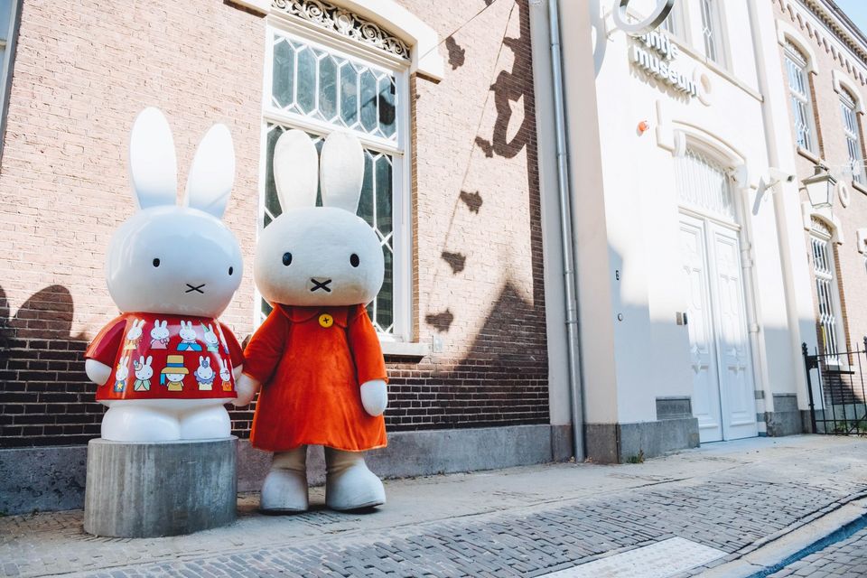 statue del coniglietto Miffy in Olanda