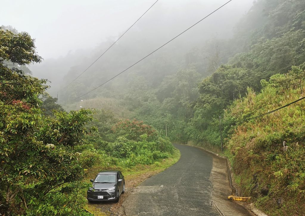auto a noleggio sulle strade di Monteverde, Costa Rica