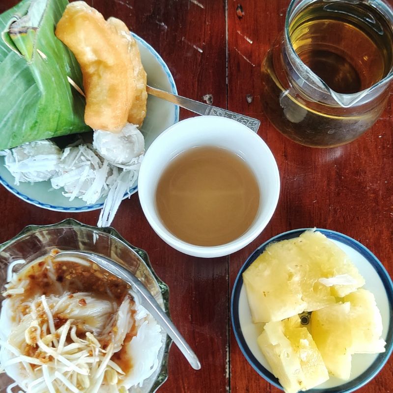 colazione del mio hotel dove dormire a Phetchaburi, Thailandia