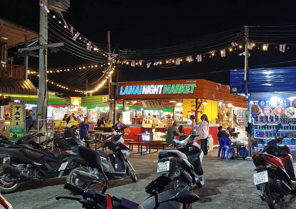 bancarelle di street food al night market a Lamai, Koh Samui